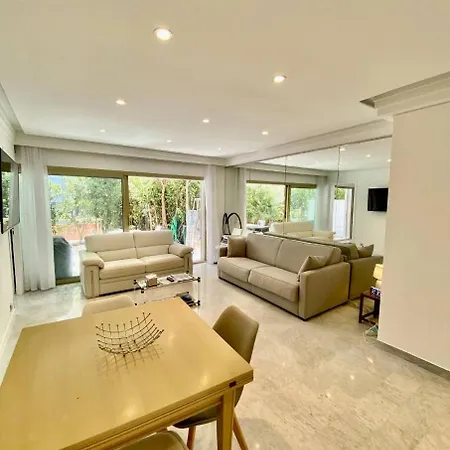 One Bedroom - 8d1 *
